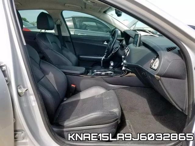 KNAE15LA9J6032865 фото 6