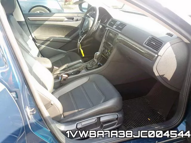 1VWBA7A38JC004544 фото 6