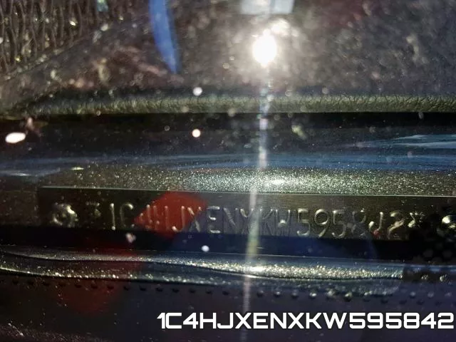 1C4HJXENXKW595842 фото 2