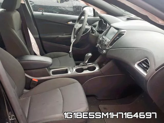 1G1BE5SM1H7164697 фото 6