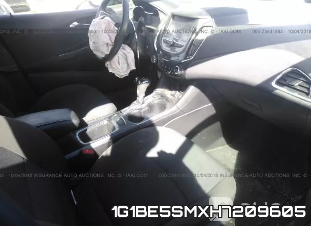 1G1BE5SMXH7209605 фото 6