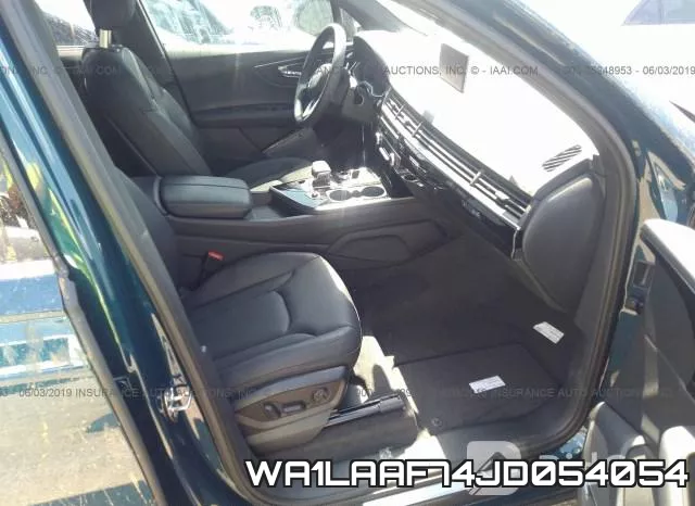 WA1LAAF74JD054054 фото 6