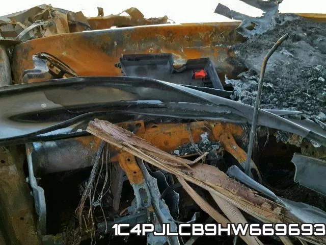 1C4PJLCB9HW669693 фото 9