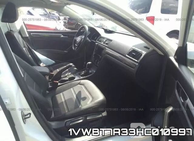 1VWBT7A33HC010997 фото 6