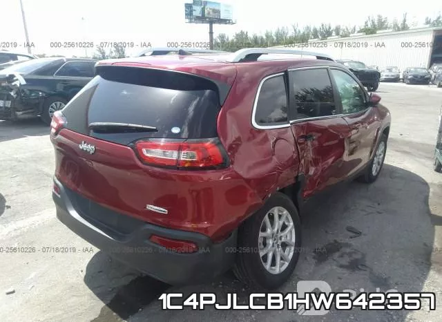 1C4PJLCB1HW642357 фото 5