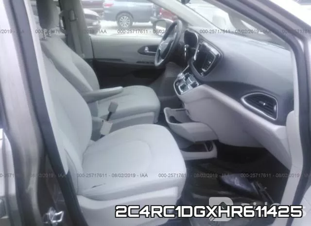 2C4RC1DGXHR611425 фото 6