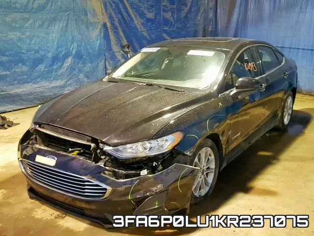 3FA6P0LU1KR237075 фото 3
