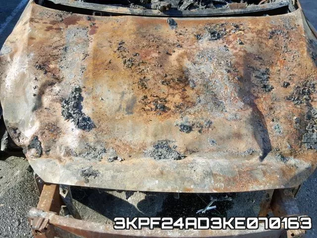 3KPF24AD3KE070163 фото 8