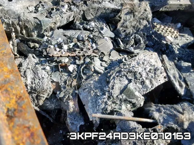 3KPF24AD3KE070163 фото 9