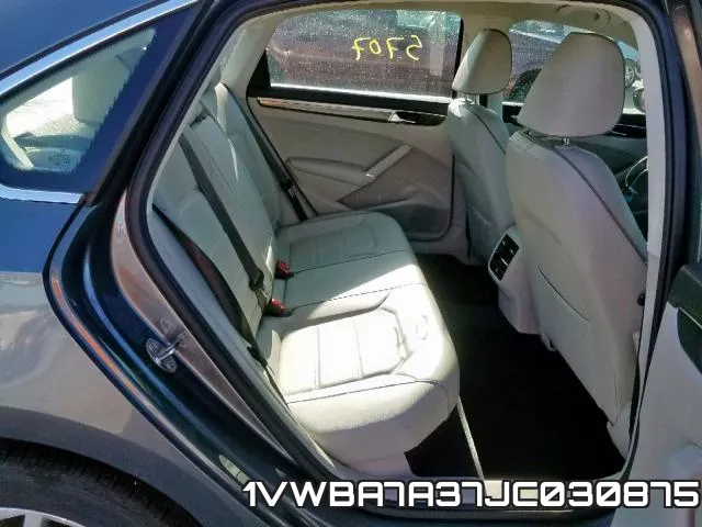 1VWBA7A37JC030875 фото 7