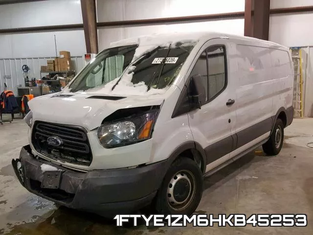 1FTYE1ZM6HKB45253 фото 3