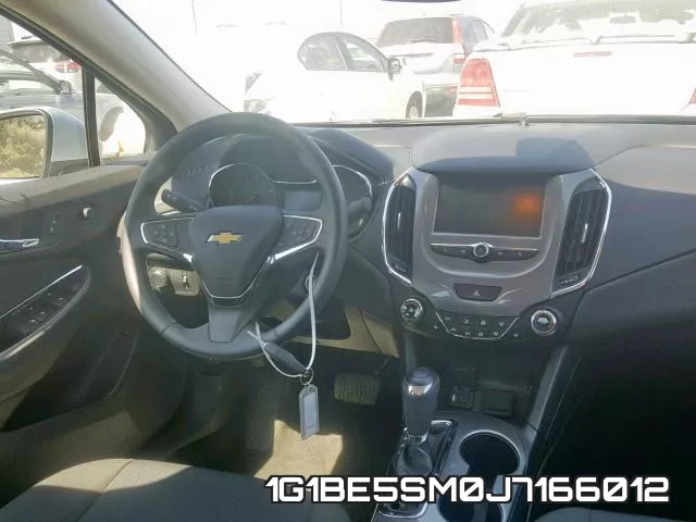 1G1BE5SM0J7166012 фото 10