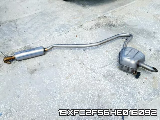 19XFC2F56HE016092 фото 9