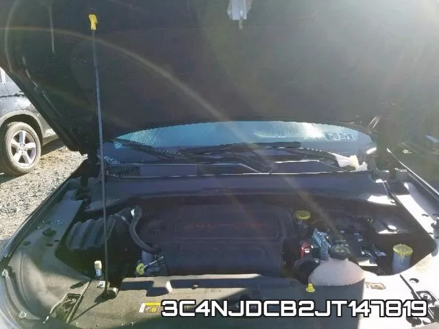 3C4NJDCB2JT147819 фото 8