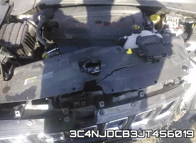 3C4NJDCB3JT456019 фото 2