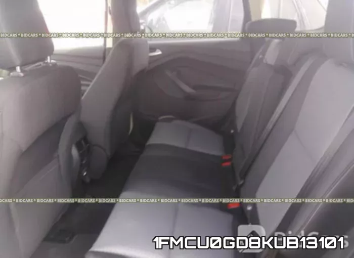 1FMCU0GD8KUB13101 фото 9