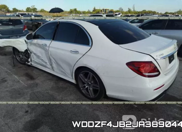 WDDZF4JB2JA389044 фото 4