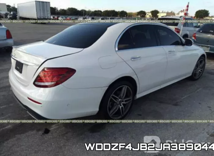 WDDZF4JB2JA389044 фото 5