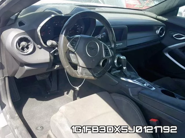 1G1FB3DX5J0121792 фото 10