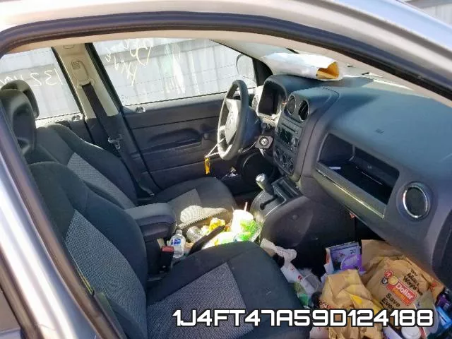 1J4FT47A59D124188 фото 6