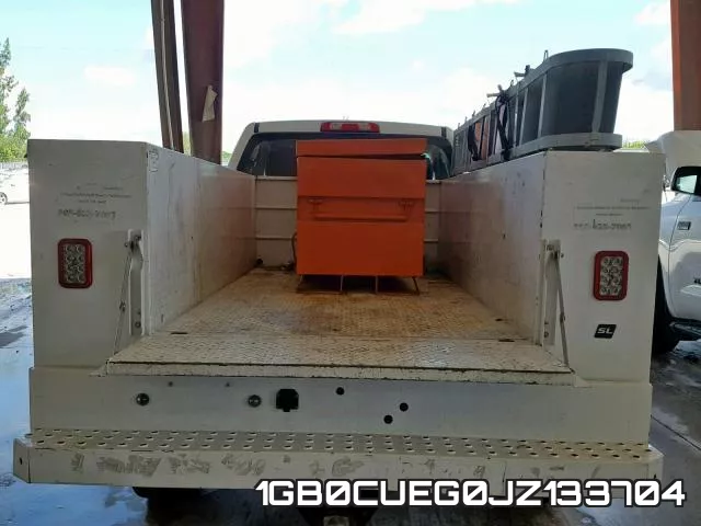 1GB0CUEG0JZ133704 фото 7