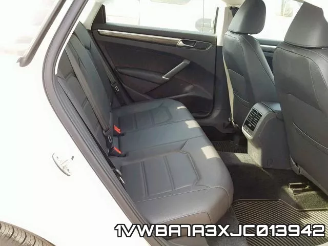 1VWBA7A3XJC013942 фото 7