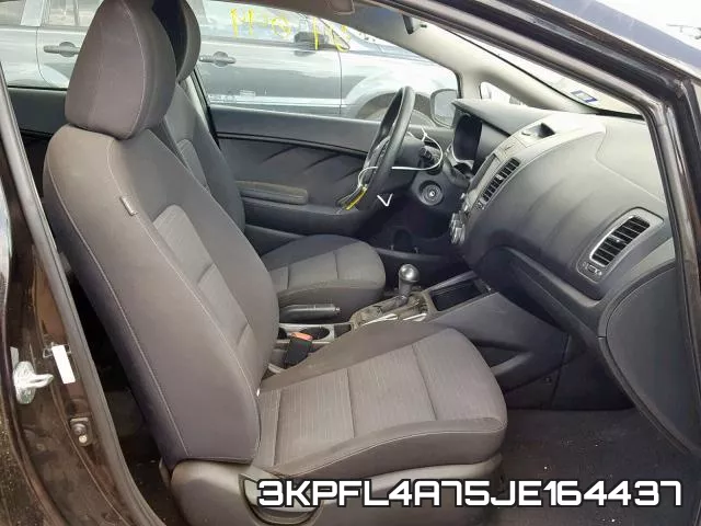 3KPFL4A75JE164437 фото 6