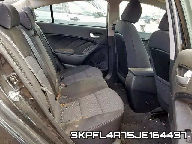3KPFL4A75JE164437 фото 7