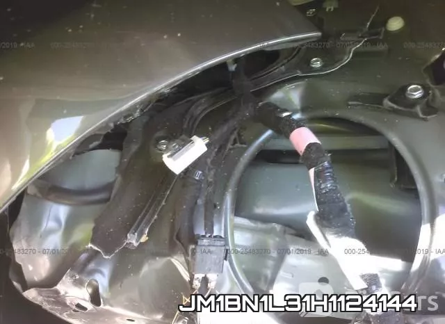 JM1BN1L31H1124144 фото 9