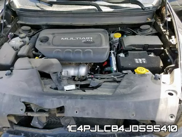 1C4PJLCB4JD595410 фото 8