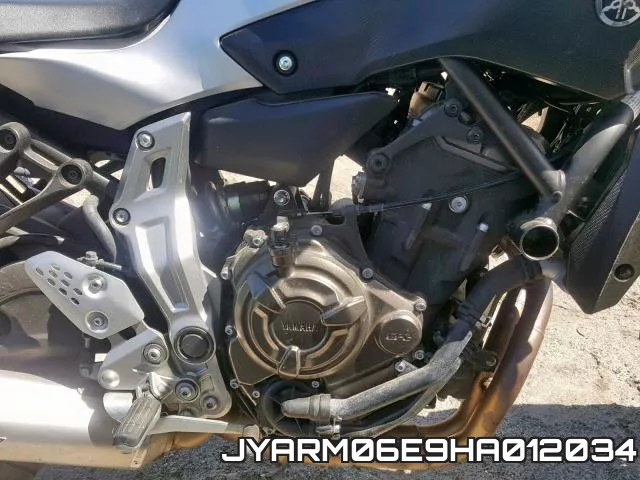 JYARM06E9HA012034 фото 8