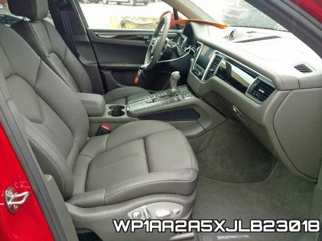 WP1AA2A5XJLB23018 фото 6