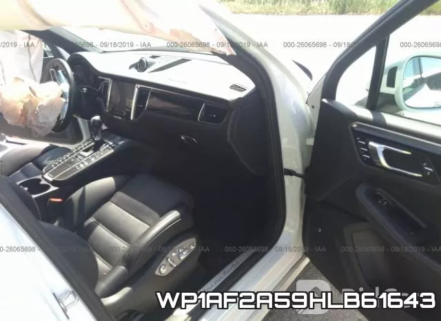 WP1AF2A59HLB61643 фото 6