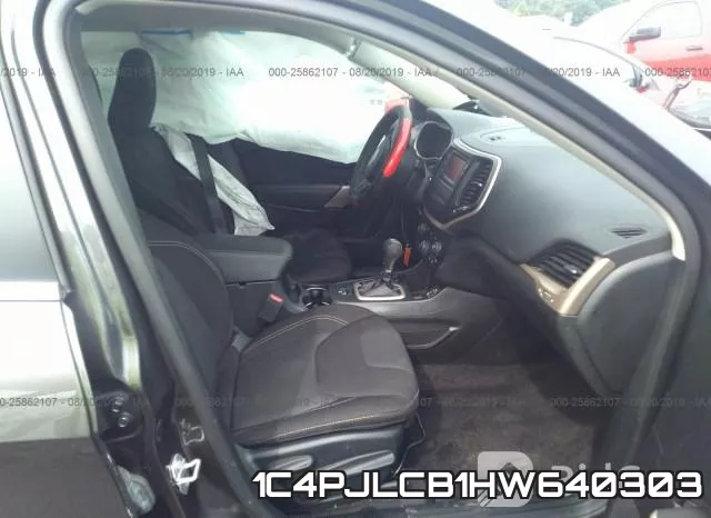 1C4PJLCB1HW640303 фото 6