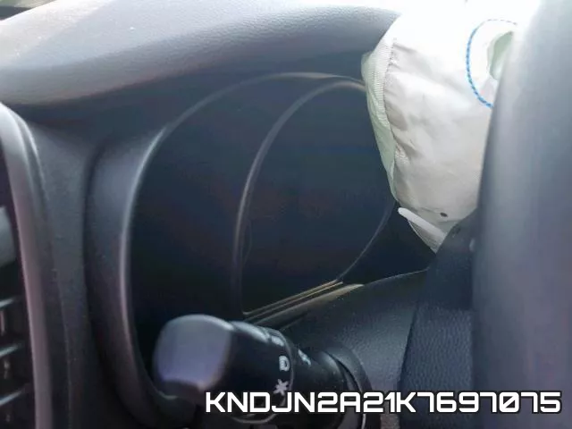KNDJN2A21K7697075 фото 9