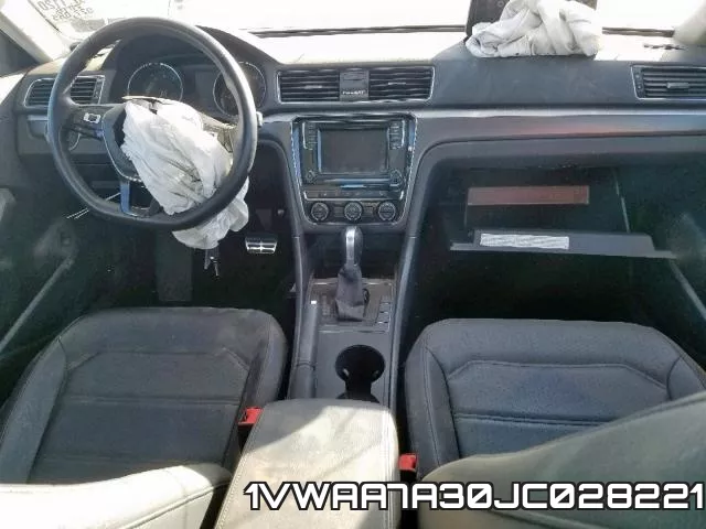 1VWAA7A30JC028221 фото 10