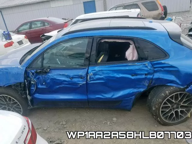 WP1AA2A58HLB07703 фото 10