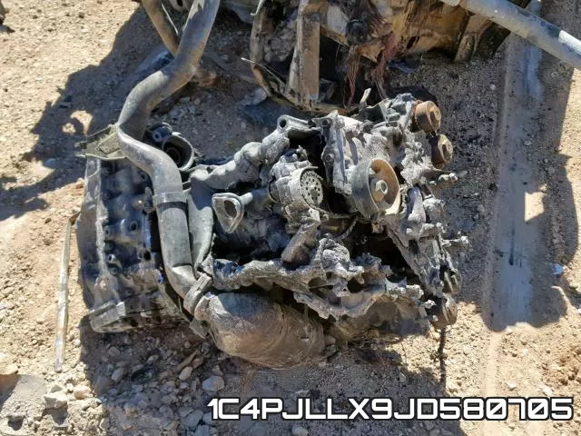 1C4PJLLX9JD580705 фото 8