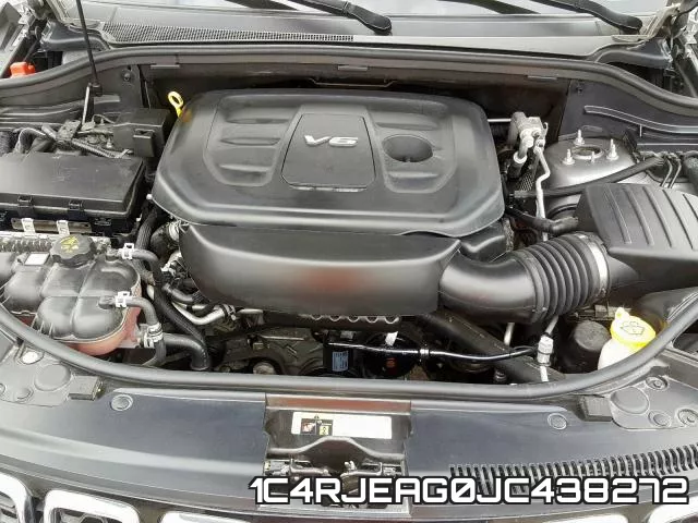 1C4RJEAG0JC438272 фото 8