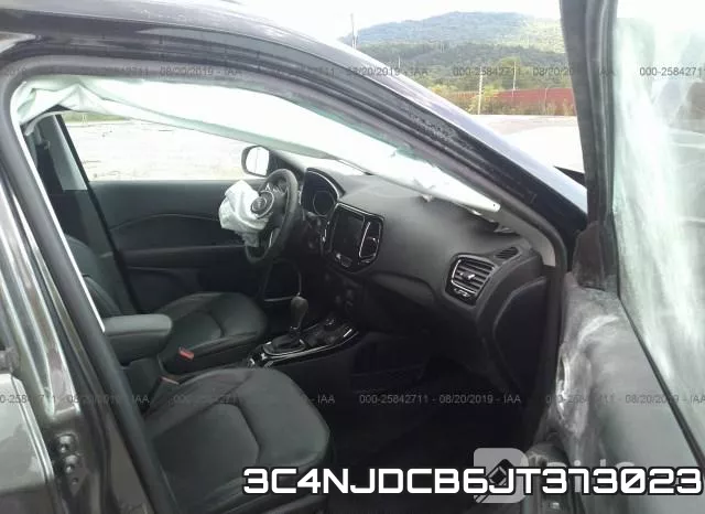 3C4NJDCB6JT373023 фото 6