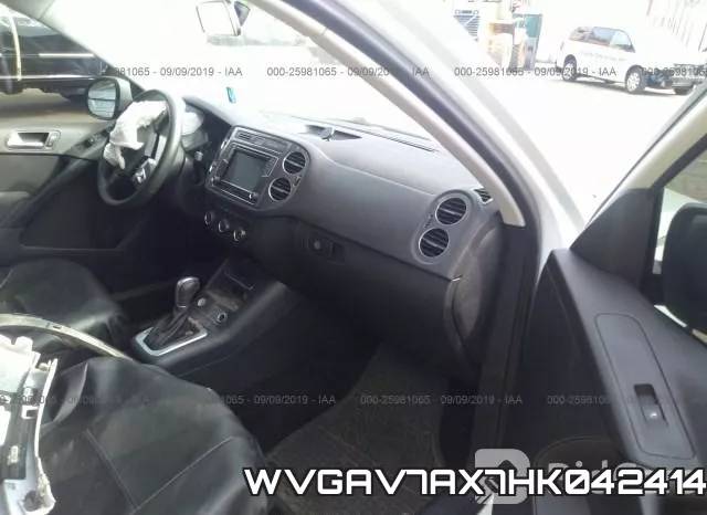 WVGAV7AX7HK042414 фото 6