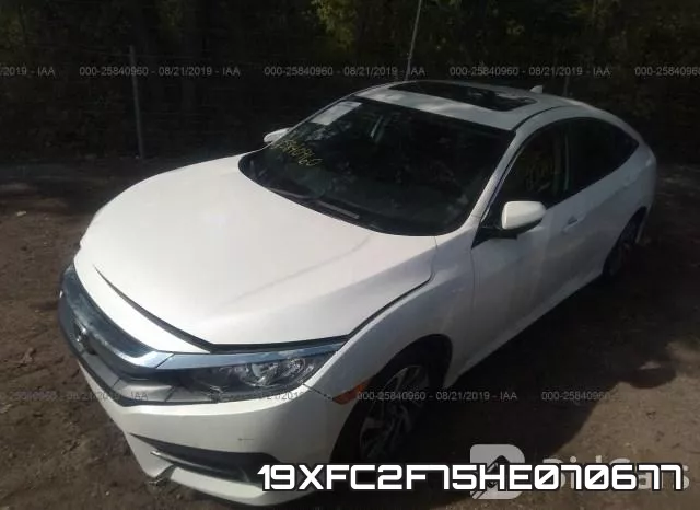 19XFC2F75HE070677 фото 3