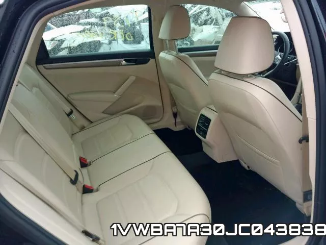 1VWBA7A30JC043838 фото 7