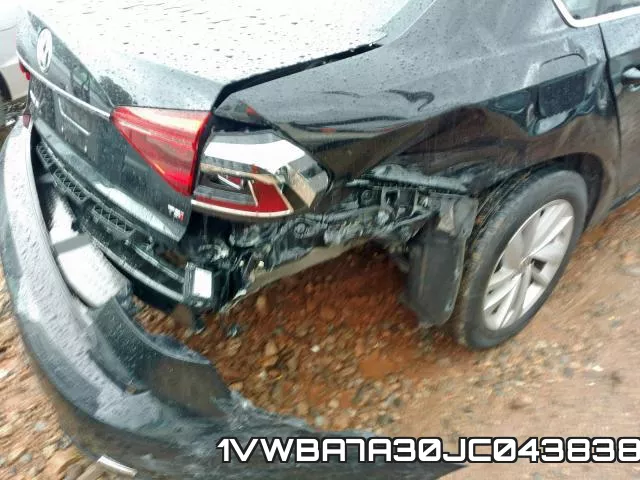 1VWBA7A30JC043838 фото 10