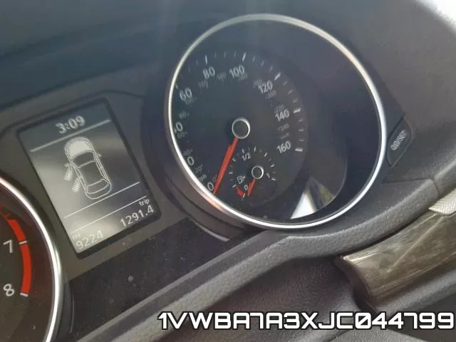 1VWBA7A3XJC044799 фото 9