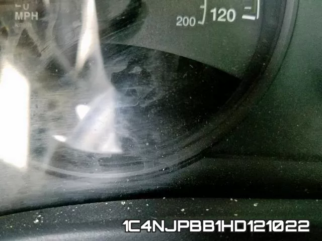 1C4NJPBB1HD121022 фото 9