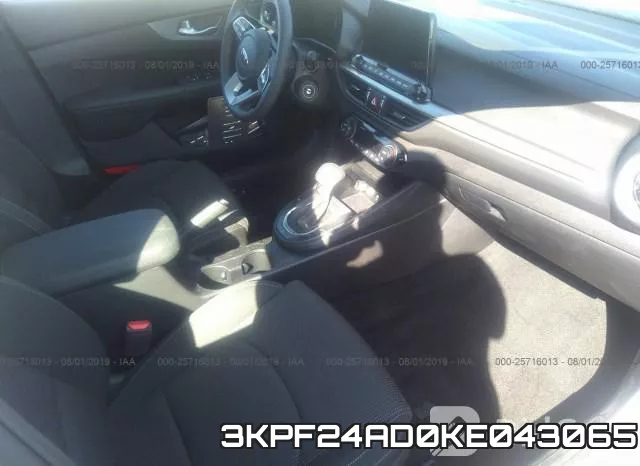 3KPF24AD0KE043065 фото 6