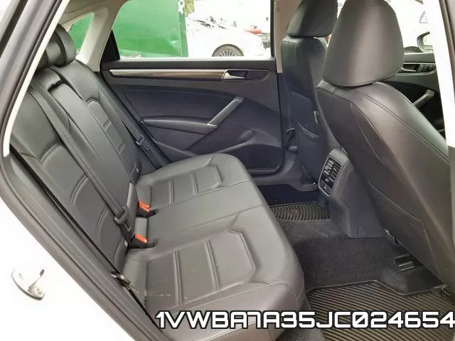 1VWBA7A35JC024654 фото 7