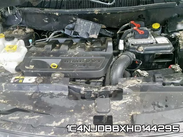 1C4NJDBBXHD144295 фото 8