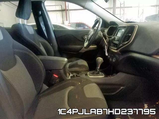1C4PJLAB7HD237795 фото 6